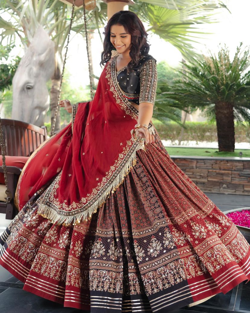 Navratri special lehnga popular choli